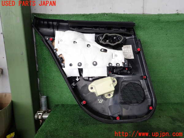 2UPJ-22681294]レクサス・UX250h(MZAH10)右後ドア内張り 中古_m0004.jpg