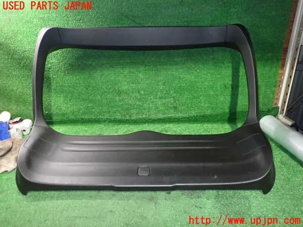 2UPJ-22691578]インプレッサ WRX-STi(GRF)バックドア内張り 中古_m0001.jpg