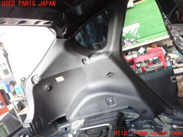 2UPJ-22697680]インプレッサ WRX-STi(GRF)左リアピラートリム 中古_m0001.jpg