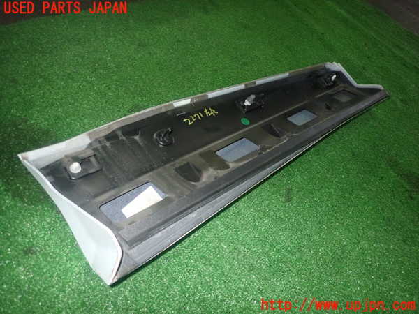 5UPJ-22711322]アウディ・Q3(F3DFGF)左後ドアパネル 中古_m0004.jpg