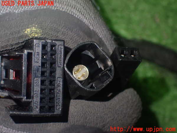 1UPJ-22711210]アウディ・Q3(F3DFGF)右ドアミラー 中古_m0003.jpg