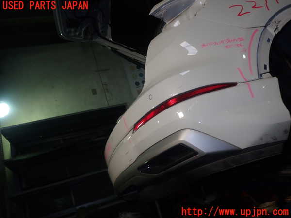 5UPJ-22711610]アウディ・Q3(F3DFGF)リアバンパー 中古_m0003.jpg