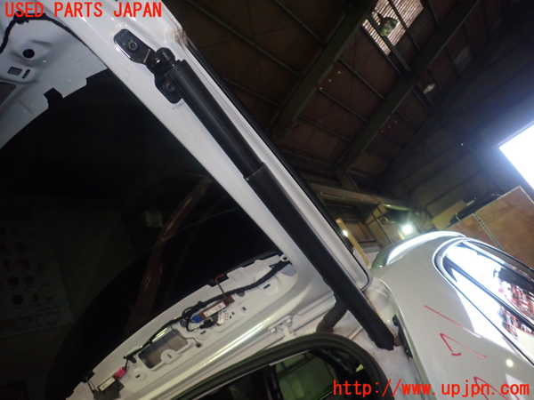 5UPJ-22711584]アウディ・Q3(F3DFGF)リアゲートダンパー 中古_m0001.jpg