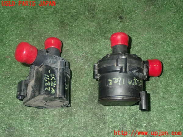 5UPJ-22712110]アウディ・Q3(F3DFGF)ウォーターポンプ 中古_m0001.jpg