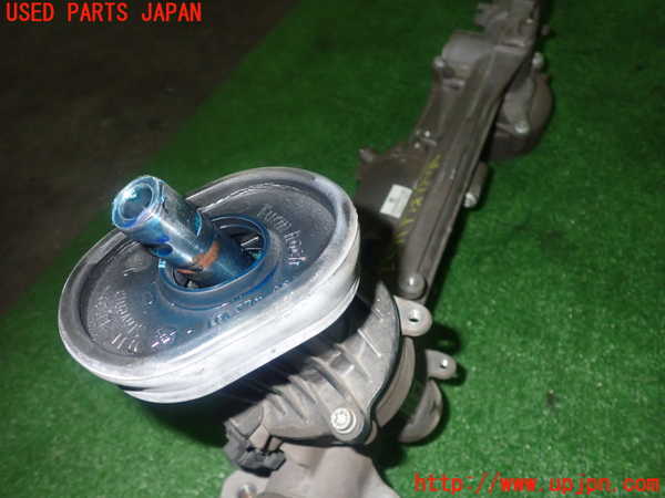 5UPJ-22714235]アウディ・Q3(F3DFGF)パワステギアボックス 中古_m0004.jpg