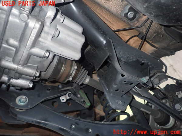 5UPJ-22715295]アウディ・Q3(F3DFGF)リアメンバー 中古_m0003.jpg