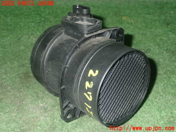 5UPJ-22716320]アウディ・Q3(F3DFGF)エアフロメーター 中古_m0002.jpg