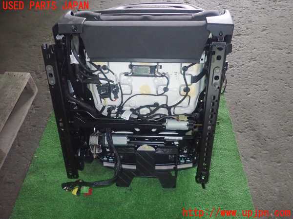 1UPJ-22717065]アウディ・Q3(F3DFGF)助手席シート 中古_m0005.jpg