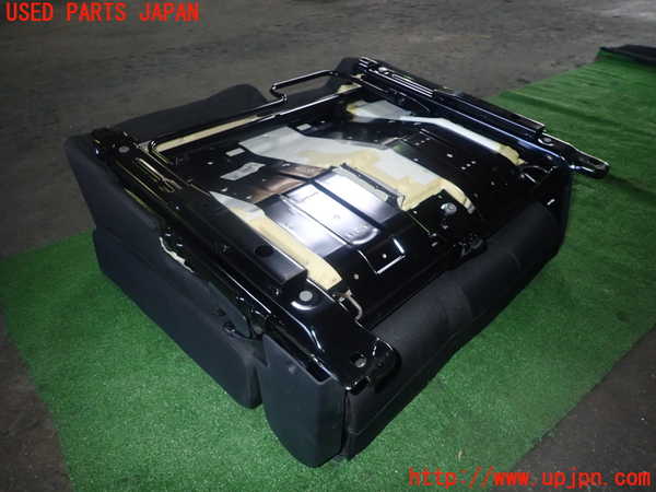 5UPJ-22717435]アウディ・Q3(F3DFGF)左リアシート 中古_m0005.jpg