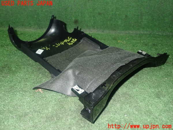 5UPJ-22717905]アウディ・Q3(F3DFGF)コラムカバー 中古_m0005.jpg