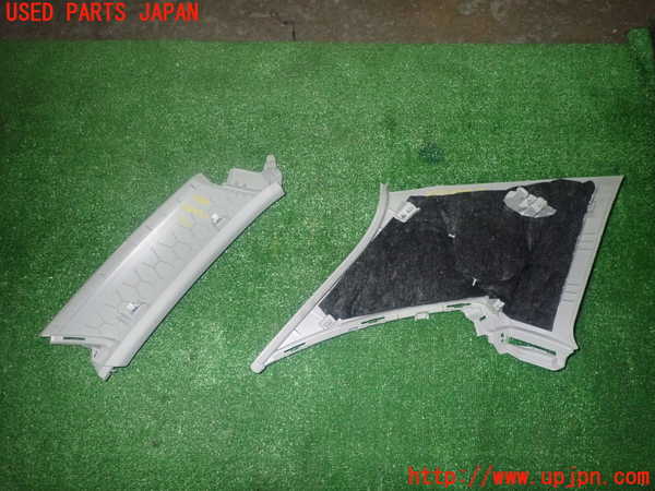 5UPJ-22717675]アウディ・Q3(F3DFGF)右リアピラートリム 中古_m0002.jpg