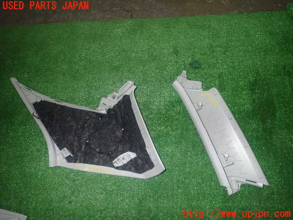 5UPJ-22717680]アウディ・Q3(F3DFGF)左リアピラートリム 中古_m0002.jpg