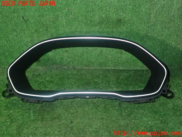 5UPJ-22717510]アウディ・Q3(F3DFGF)メーターフード 中古_m0001.jpg