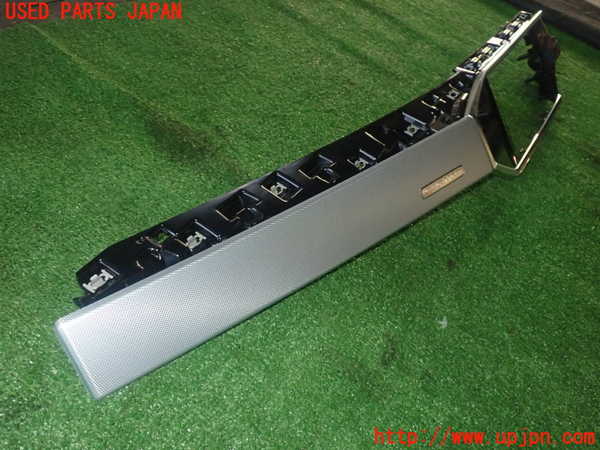 5UPJ-22717691]アウディ・Q3(F3DFGF)内装トリム類1 中古_m0003.jpg