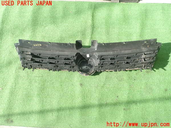 1UPJ-22721050]VW ゴルフ ヴァリアント(AUCHP)ラジエターグリル 中古_m0002.jpg