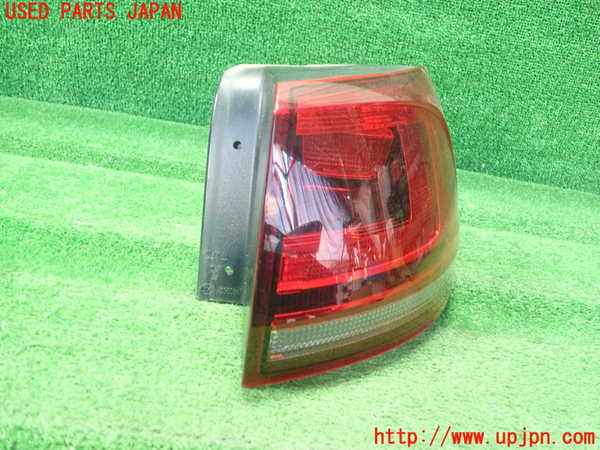 5UPJ-22721530]VW ゴルフ ヴァリアント(AUCHP)右テールランプ 中古_m0001.jpg