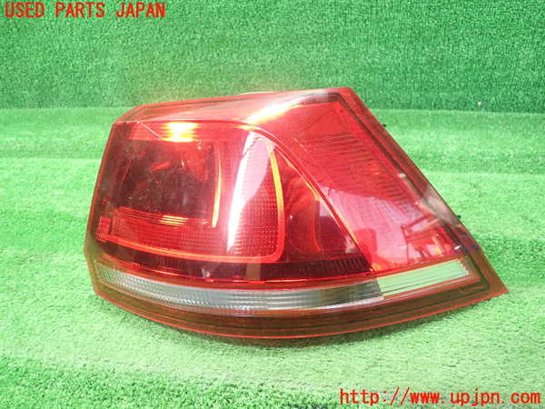 5UPJ-22721530]VW ゴルフ ヴァリアント(AUCHP)右テールランプ 中古_m0002.jpg