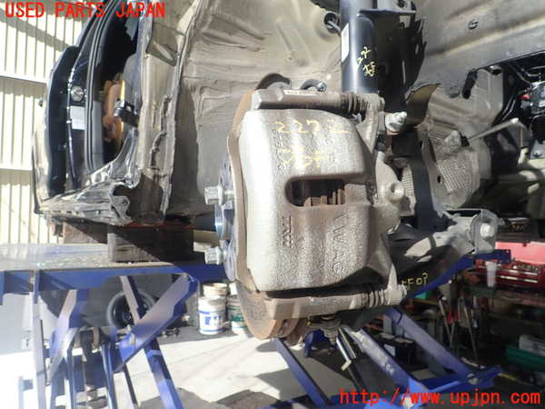 5UPJ-22724080]VW ゴルフ ヴァリアント(AUCHP)右フロントキャリパー 中古_m0001.jpg