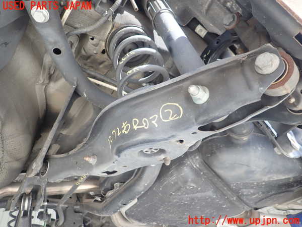 5UPJ-22725205]VW ゴルフ ヴァリアント(AUCHP)右リアロアアーム2 中古_m0001.jpg