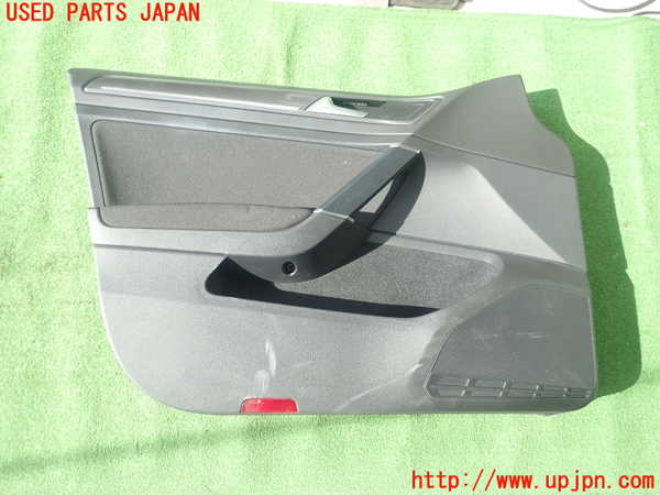 5UPJ-22721264]VW ゴルフ ヴァリアント(AUCHP)左前ドア内張り 中古_m0001.jpg
