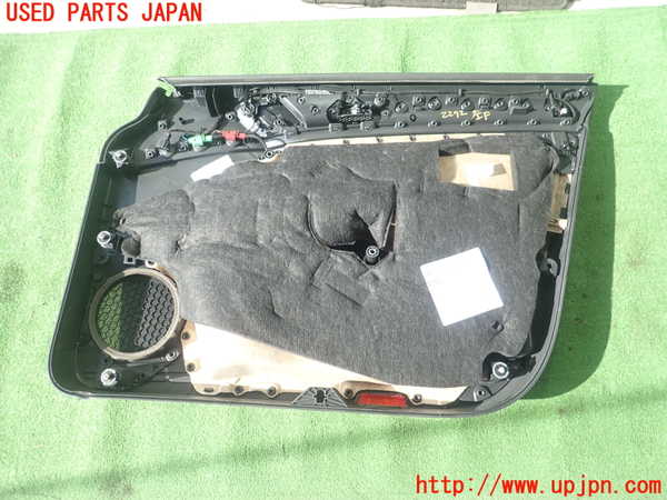 5UPJ-22721264]VW ゴルフ ヴァリアント(AUCHP)左前ドア内張り 中古_m0003.jpg