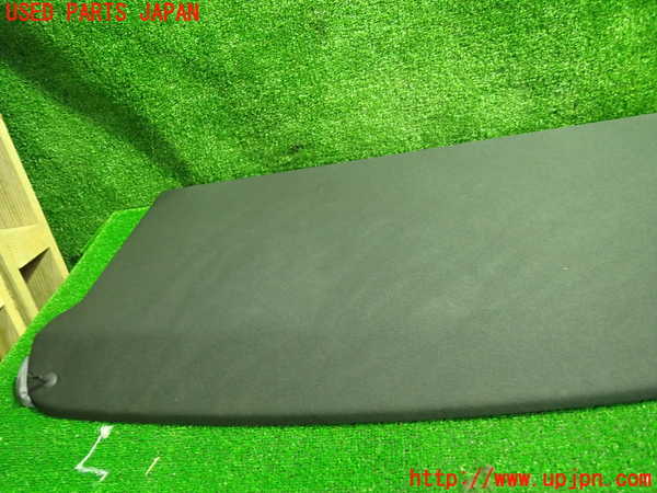 5UPJ-22737761]ランドローバー・レンジローバー イヴォーク(LV2A)トノカバー1 中古_m0002.jpg