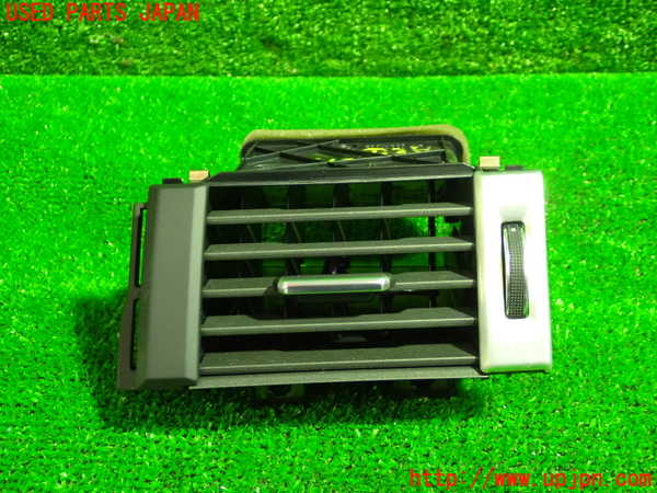 5UPJ-22737526]ランドローバー・レンジローバー イヴォーク(LV2A)エアコン吹き出し口1（右） 中古_m0001.jpg