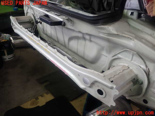 5UPJ-22741614]８６(BRZ)(ZN6)リアバンパーホースメント 中古_m0002.jpg