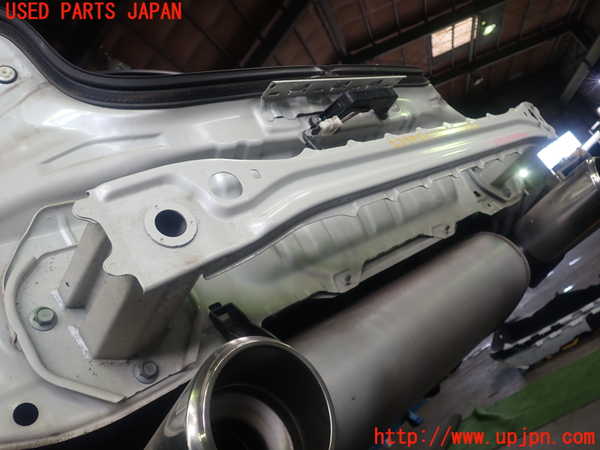 5UPJ-22741614]８６(BRZ)(ZN6)リアバンパーホースメント 中古_m0003.jpg