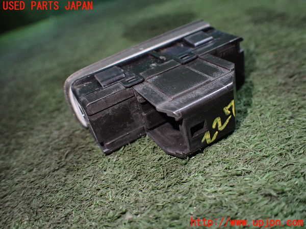 5UPJ-22756306]シボレー・カマロ(不明)スイッチ1（VSC OFF） 中古_m0002.jpg