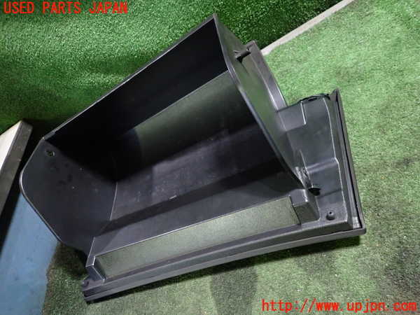 5UPJ-22757516]シボレー・カマロ(不明)グローブボックス1 中古_m0004.jpg