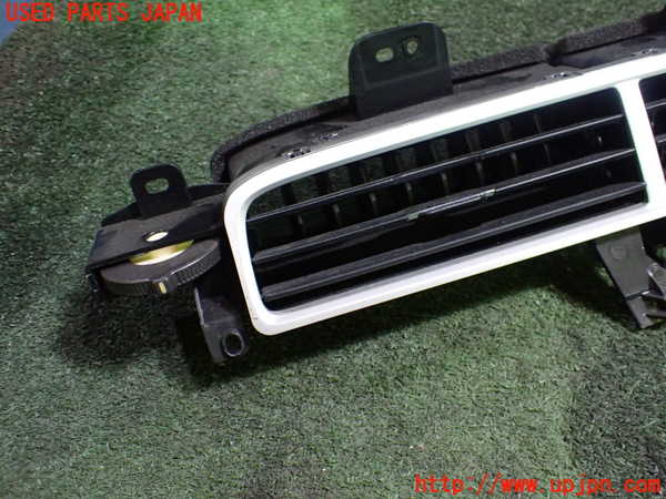 5UPJ-22757528]シボレー・カマロ(不明)エアコン吹き出し口3（真中） 中古_m0003.jpg