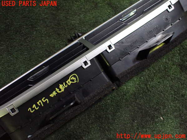5UPJ-22757528]シボレー・カマロ(不明)エアコン吹き出し口3（真中） 中古_m0005.jpg