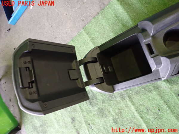 1UPJ-22757540]シボレー・カマロ(不明)センターコンソール 中古_m0004.jpg