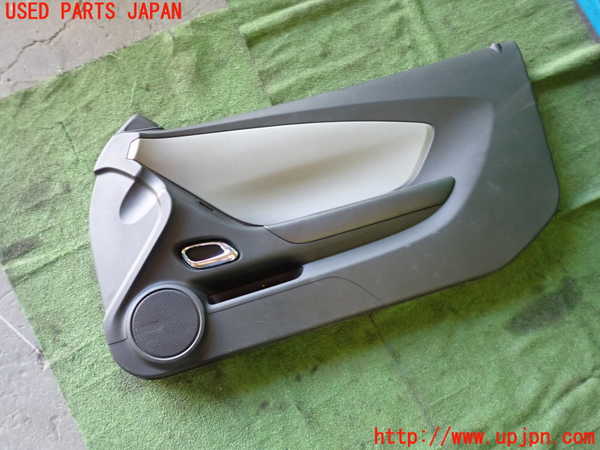 5UPJ-22751234]シボレー・カマロ(不明)右ドア内張り 中古_m0001.jpg