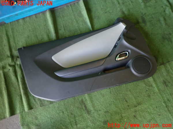 5UPJ-22751264]シボレー・カマロ(不明)左ドア内張り 中古_m0001.jpg