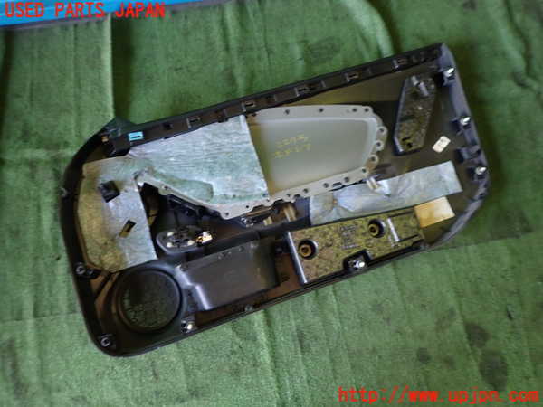 5UPJ-22751264]シボレー・カマロ(不明)左ドア内張り 中古_m0005.jpg