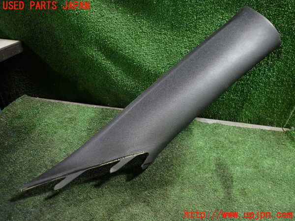 5UPJ-22757655]シボレー・カマロ(不明)右フロントピラートリム 中古_m0001.jpg