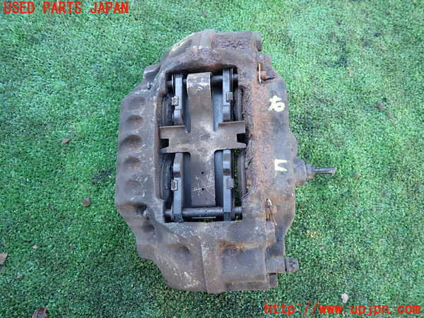 5UPJ-22764080]ランクルプラド(KZJ78W)右フロントキャリパー 中古_m0001.jpg