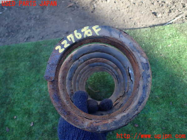 5UPJ-22765090]ランクルプラド(KZJ78W)右フロントスプリング 中古_m0002.jpg