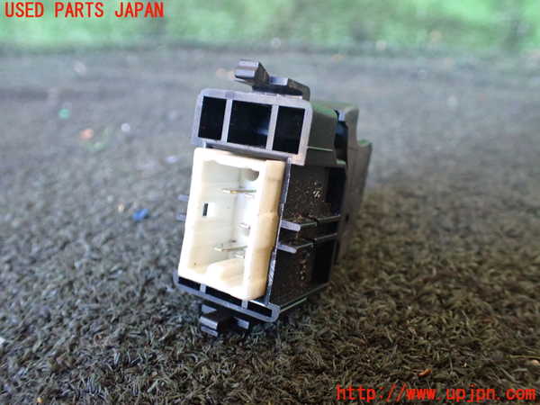 5UPJ-22766245]ランクルプラド(KZJ78W)左前パワーウィンドウスイッチ 中古_m0002.jpg