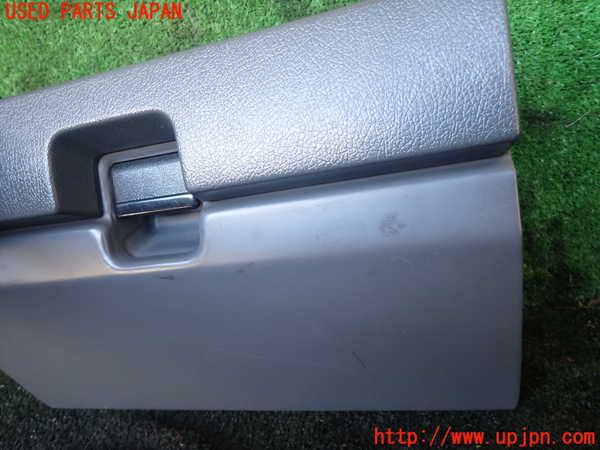5UPJ-22767516]ランクルプラド(KZJ78W)グローブボックス1 中古_m0002.jpg