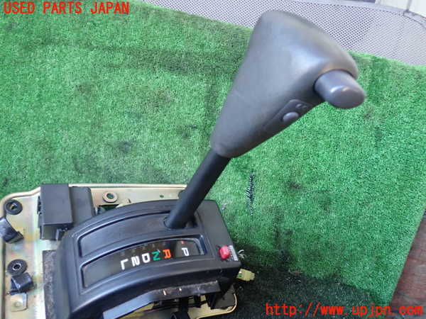 5UPJ-22767555]ランクルプラド(KZJ78W)ATシフトレバー 中古_m0002.jpg