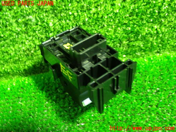 5UPJ-22776245]カローラ スポーツ ハイブリッド(ZWE219H)左前パワーウィンドウスイッチ 中古_m0002.jpg