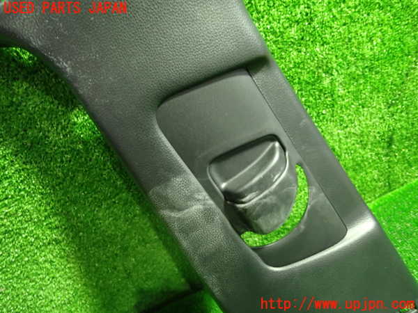 5UPJ-22777670]カローラ スポーツ ハイブリッド(ZWE219H)左センターピラートリム 中古_m0002.jpg