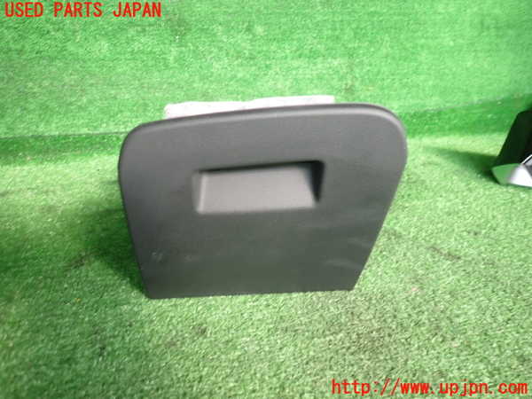 2UPJ-22787841]BMW 320i(5F20) (G20)小物入れ1 中古_m0001.jpg
