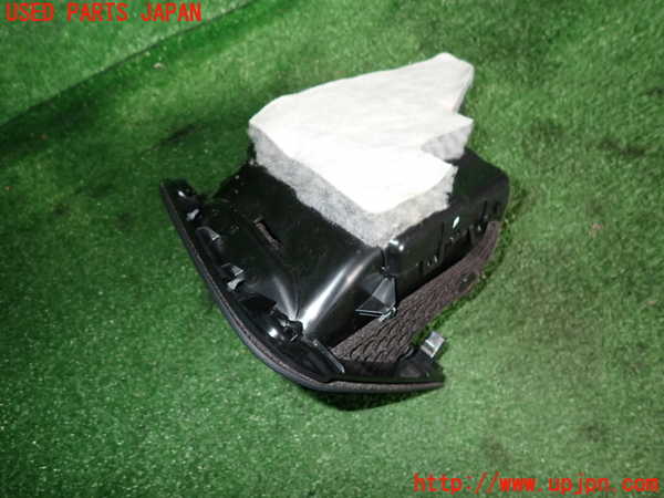 2UPJ-22787841]BMW 320i(5F20) (G20)小物入れ1 中古_m0002.jpg