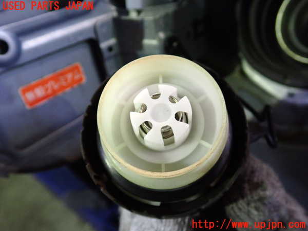 2UPJ-22791690]レクサス・RX450h(GYL16W)フューエルリッド 中古_m0003.jpg