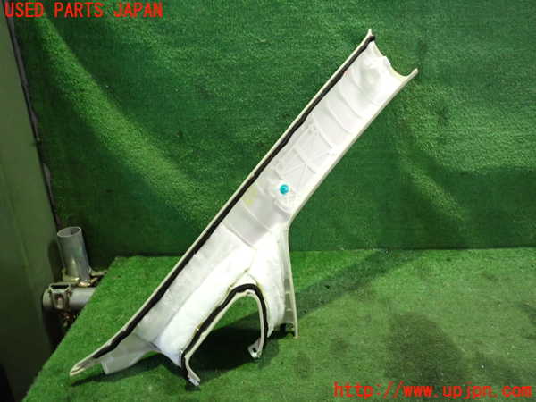 2UPJ-22797660]レクサス・RX450h(GYL16W)左フロントピラートリム 中古_m0002.jpg