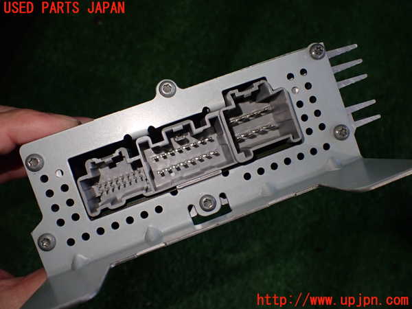 2UPJ-22806525]シボレー・カマロ(不明)アンプ 中古_m0004.jpg